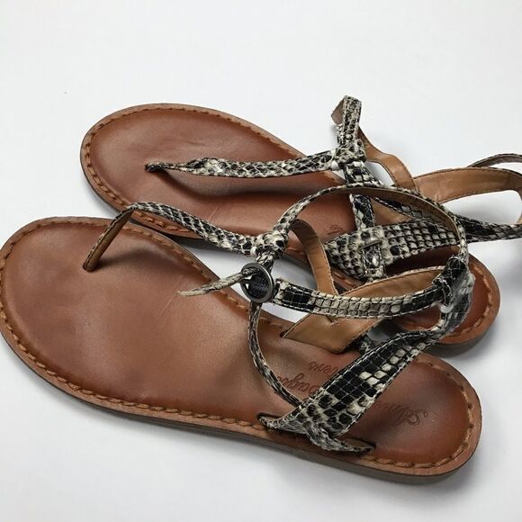 American Eagle Women’s Snake Print Thong Sandals - Picture 2 of 6